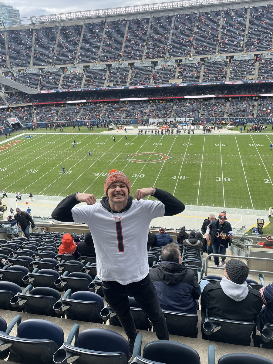 AlleviZ's tweet photo. Back to back weeks! @NFLAustralia #BearDown https://t.co/usx2xnQgOP