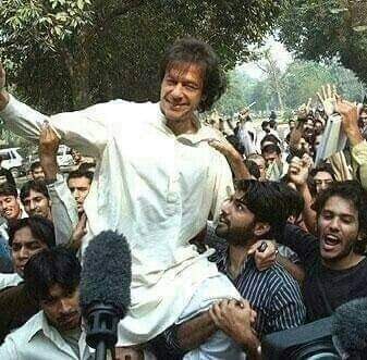 chapter_isf's tweet photo. An important day .... The day ISF was founded by honourable Chairman @ImranKhanPTI A warm congratulations 🎉 to aspirants of ISF today 15 years are completed Alhamdulaih 😇 Now it's our turn !!!
#15yearsofisf
#ISF
#ISFUOS
#ISFSgd
#ISFGirlsSgd
#HasnainOwlakh
#pp76 https://t.co/kBafgqSDCo