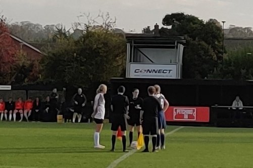 greneway50's tweet photo. Gutted for @RoystonTownWFC to lose 3-2 at the death AET against a technically good @LondonSeawardFC in the first round of the @VitalityWFACup .
Royston were led powerfully by #Greneway #Legend @amycoop_ and a last minute headed equaliser (2-2) from another alumnus: Poppy Smith.. https://t.co/KqN1vL0aqX