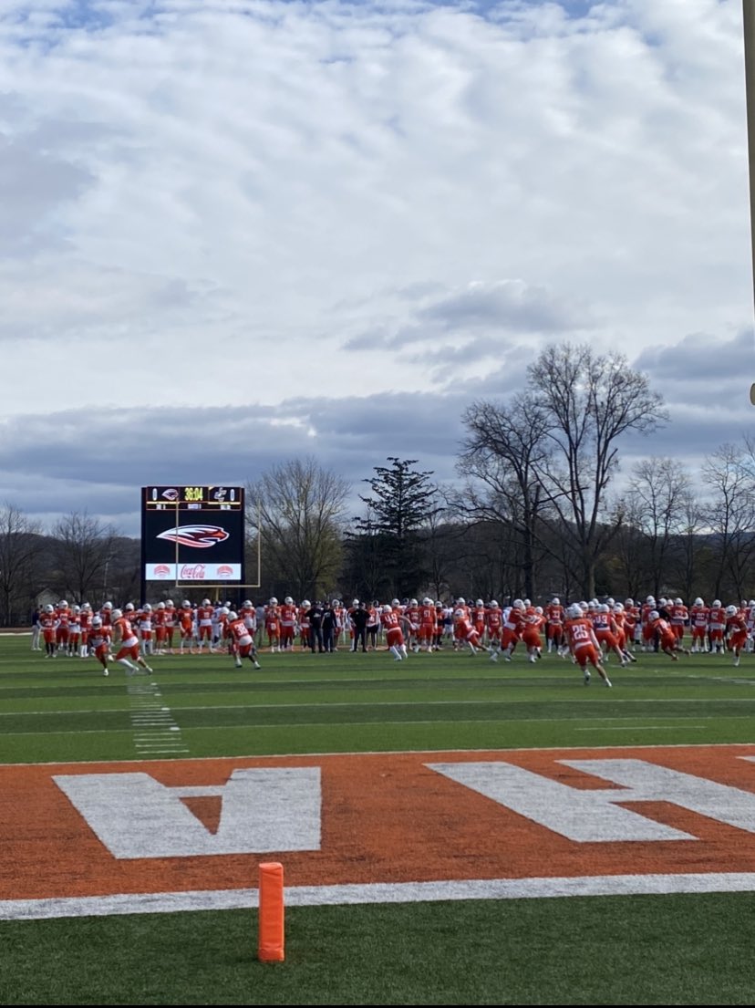 jason_diblasio's tweet photo. Had an amazing time yesterday up at @SURiverHawksFB game! Was awesome to see what the program is all about and watch some great football! Thank you @FollowTheRuless and @CoachMalc_4 for inviting me up! https://t.co/cQB58daJRd