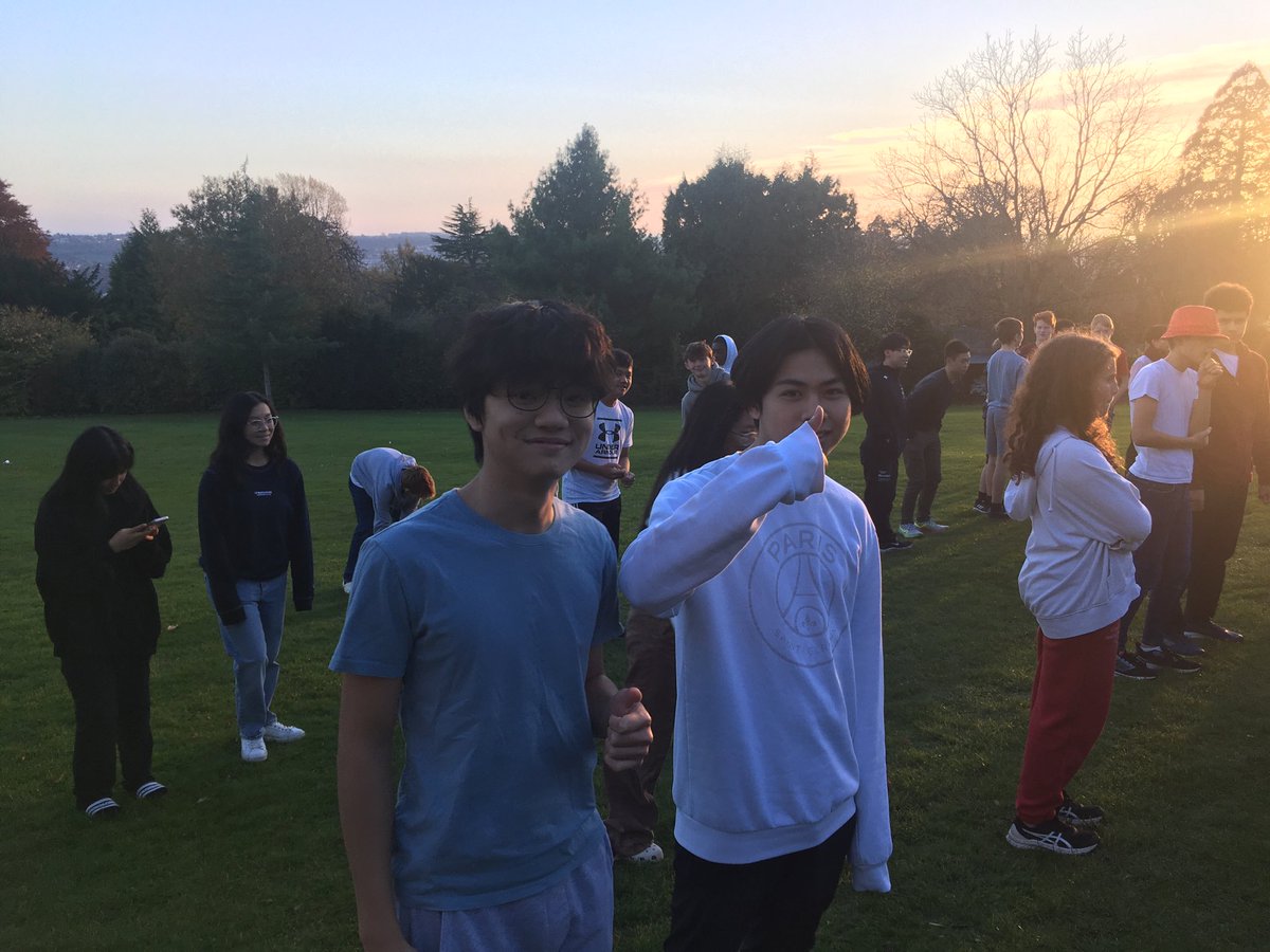 KWS_MiddleHouse's tweet photo. Rehearsals for House music are going well. Plus a great sunset too. https://t.co/eAEdweCtVp