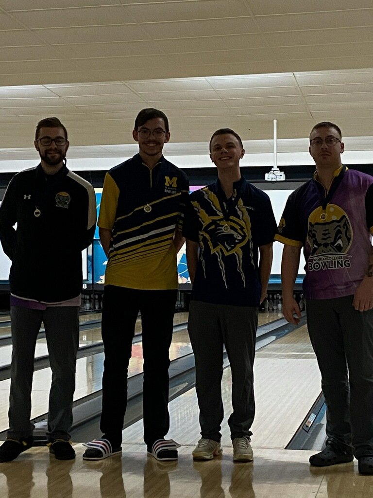 UMDearbornBWL's tweet photo. Black &amp; Blue Day 2 Recap: Amazing finish to the weekend with the Men's team in 2nd and Women's in 4th! Two bowlers made All Tournament Team with Amanda Williams taking 5th and Nate Roberts ending in 2nd. Check out the thread for the individual standings! https://t.co/nGAumXDf4t