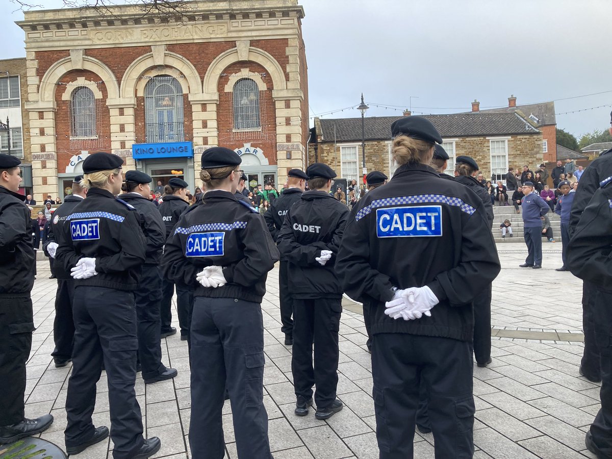 LittleJo44's tweet photo. Remembrance Parade, Kettering today @northantsfire @ESCadets  @michelle16bates https://t.co/7TxExB9s7R