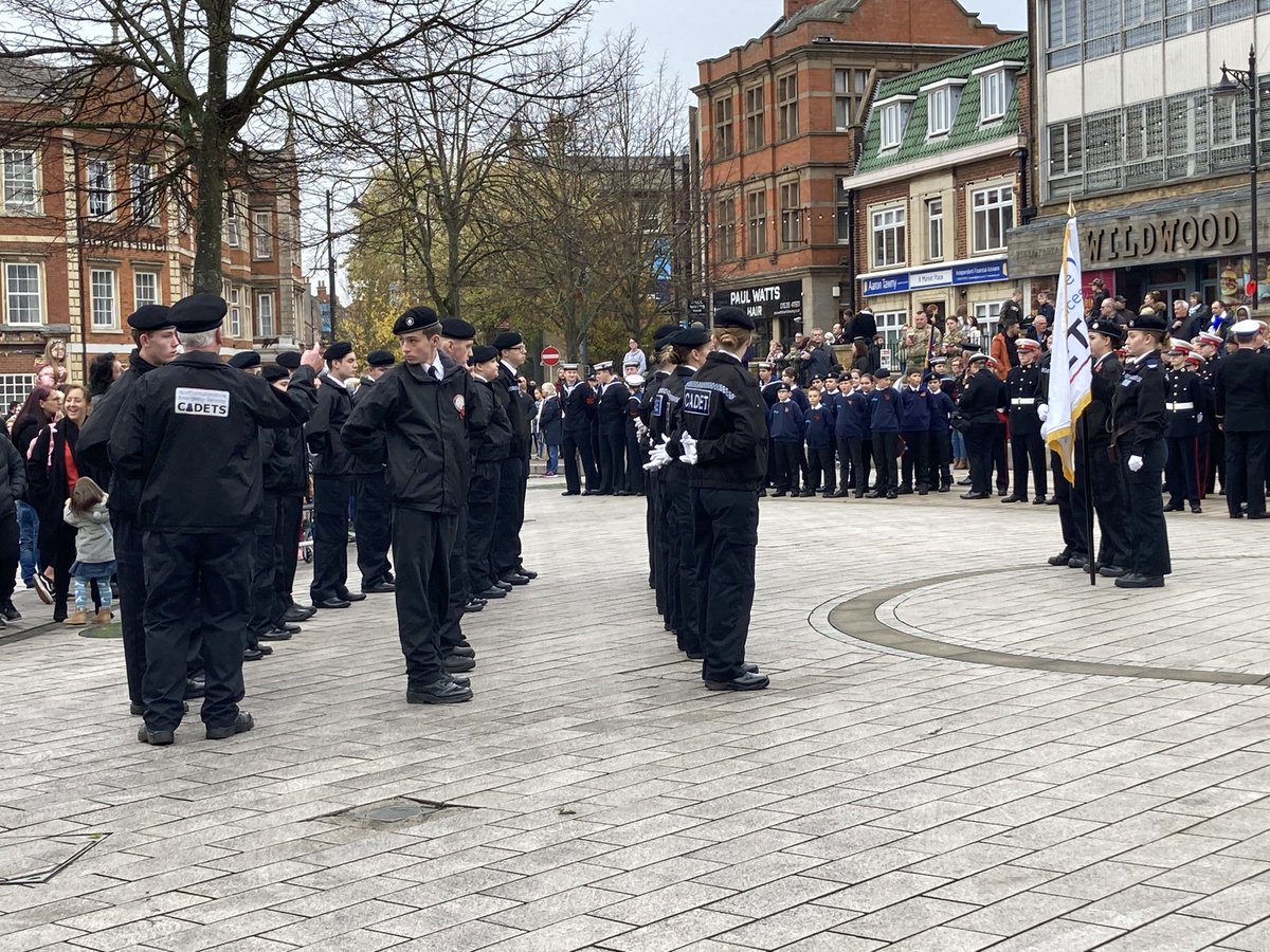 LittleJo44's tweet photo. Remembrance Parade, Kettering today @northantsfire @ESCadets  @michelle16bates https://t.co/7TxExB9s7R
