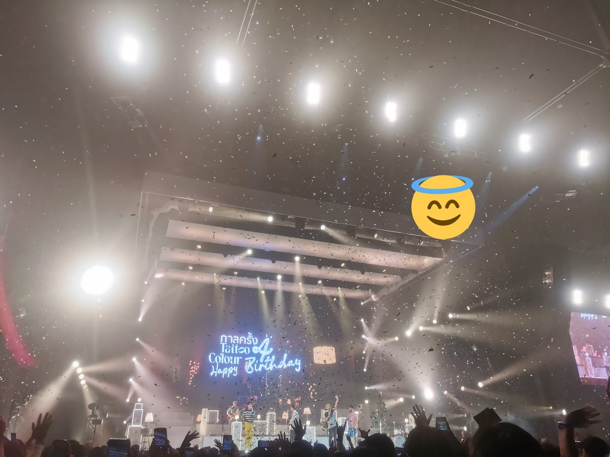 DMooK_TC's tweet image. มีคลิปที่ถ่ายไว้เปิดดูบนเครื่องบินละ