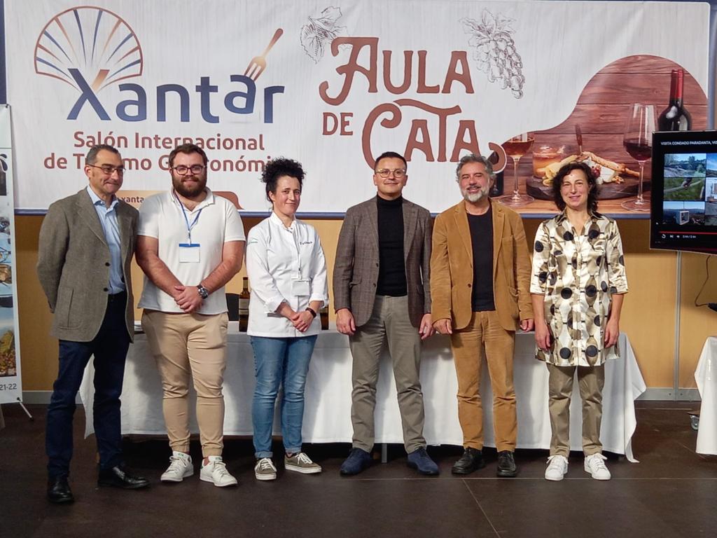 AsNevesConcello's tweet photo. 👉Os produtos das Neves protagonistas no ’23º Salón Internacional @XANTAREXPO de Turismo gastronómico’
@efaacancela
#SolDoCondado
#ViveNasNeves 👇👇
https://t.co/6b4buxxFEd https://t.co/Cc46jzDML5