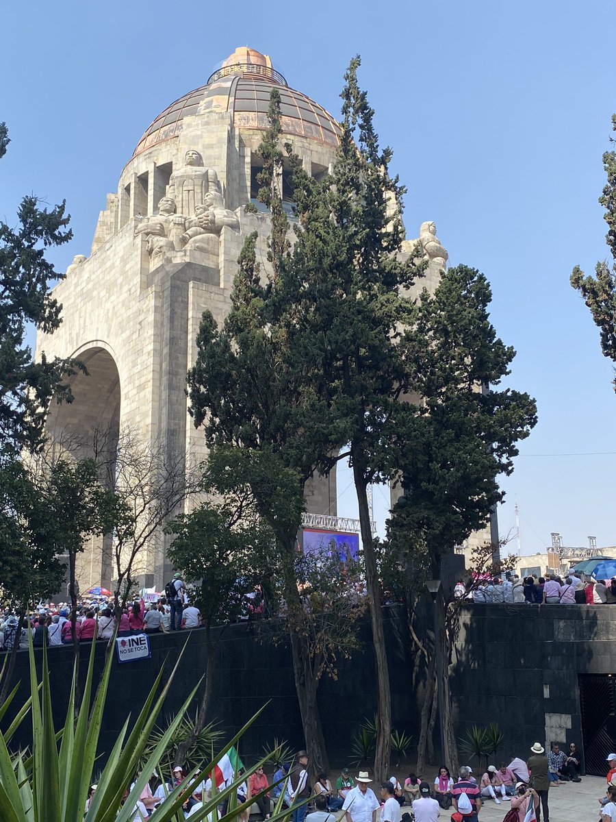 lorenavc's tweet image. Marcha por la democracia. #YoDefiendoAlINE