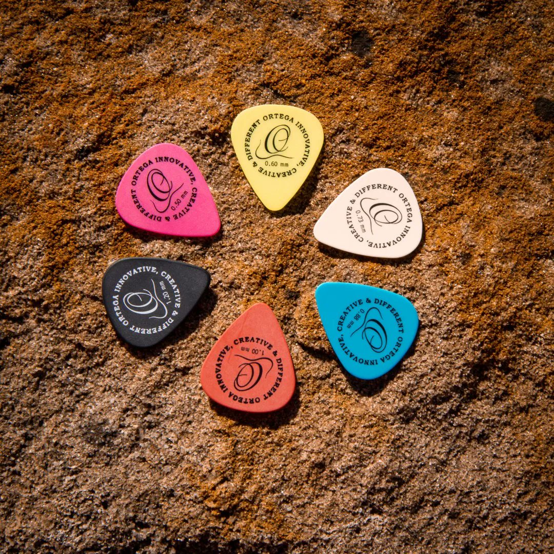 Made in the USA, our #ortegaguitars S-Tech picks combine exceptional durability, a grip friendly granular surface, and dynamic response.
More info: buff.ly/3fWi9Qg 

#guitars