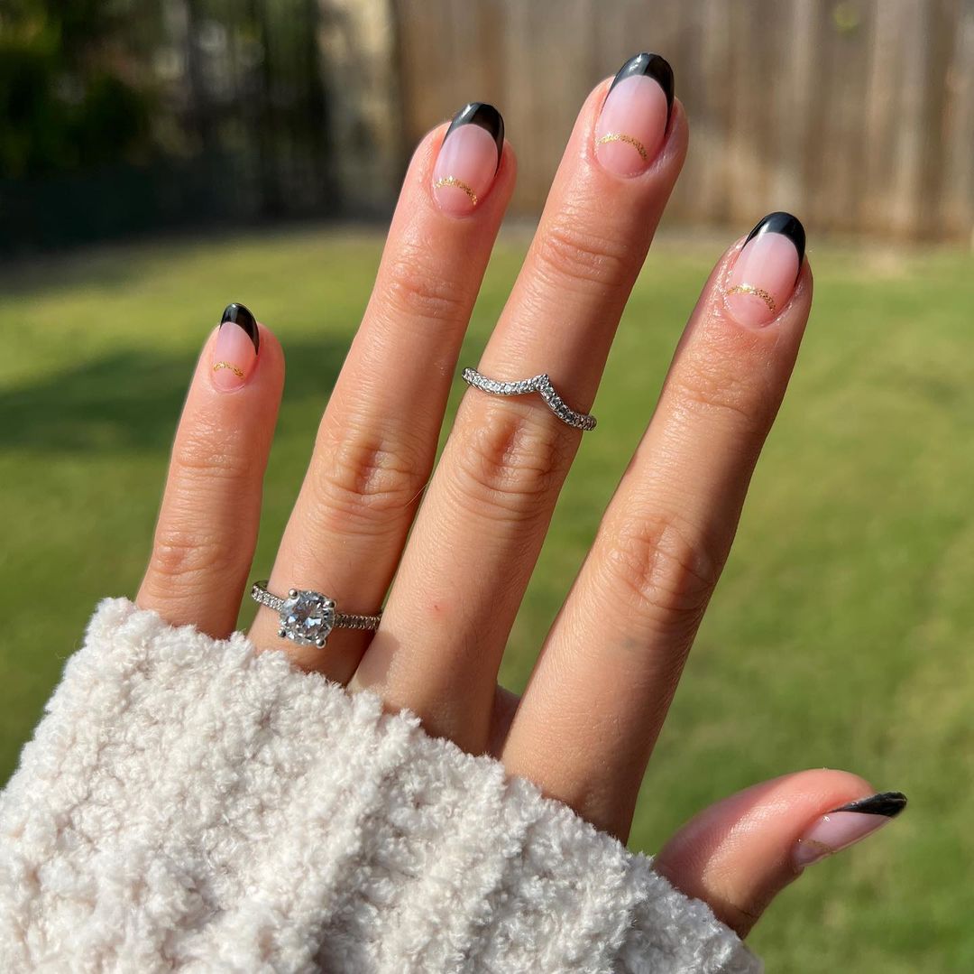 GelishPro's tweet photo. Simple elegance makes a big statement ✨💅 @parisnailbarfrisco
#GelishProfessional #Gelish #MakeThemGelish #ChromeNails #Chrome #ArtFormGel #NailArt #Elegant #ContentCreator #NailTech #NailTechSupply #CoreCollection #GelNails #GelPolish #GelArt #Gold #SimpleNails https://t.co/yEokearqMv