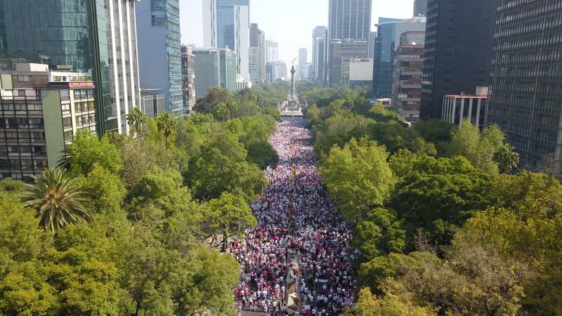 Como ex-embajador de Noruega en México celebro que los mexicanos salgan a defender la autonomía de su órgano electoral para mantener su democracia. #ElINENoSeToca