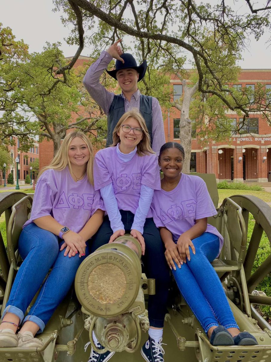 DEEPHER DUDE 2022 tweet media