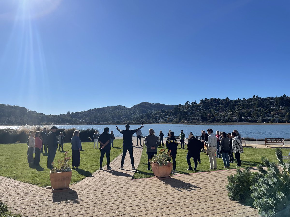 twiGsEdu's tweet photo. It’s an honor to celebrate and share the space with awesome educators and partners committed to elevating the profession and underserved communities. #CarlstonOutstandingTeachers https://t.co/pIWhzXjYKa @TeachPlusCA @LamonsRaiford @jorivasjr @ComptonUnified #EvolveED https://t.co/8eNukWrV1v