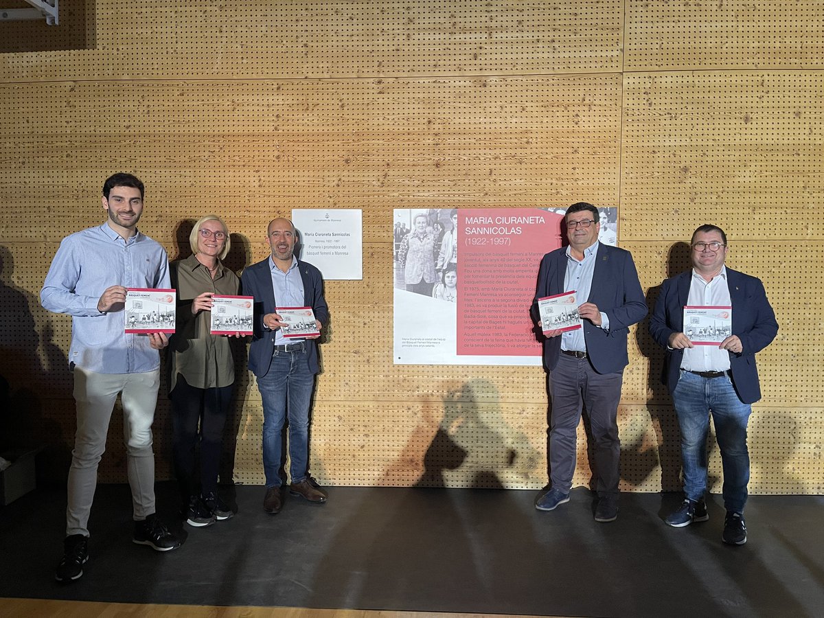 Cloenda de la  <a href="/CbfManresa/">CBF Manresa</a> al Complex Vell Congost amb el canvi de nom de la insta•lació pel de Maria Ciureneta i la presentació del llibre “Història del Bàsquet femení a Manresa” de <a href="/Polrodri/">Pol Rodriguez</a>. 
Gràcies comissió de la capitalitat per haver posat el bàsquet femeni al centre.