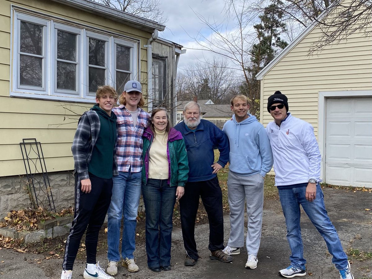 Today, St Clare street is one house cleaner! Leaf 🍁 Relief 2022! ⁦<a href="/JHSVIKINGS/">#JacksonHighVikings</a>⁩ ⁦<a href="/jpsvikings/">#JPSVIKINGS</a>⁩ ⁦@jacktowntweet⁩