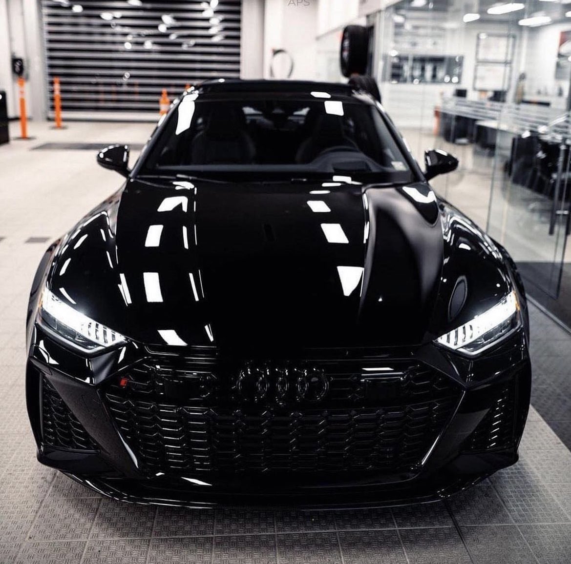 LuxuryCars365's tweet photo. Blacked Out Audi RS7 ♠️ https://t.co/PPBmQyTRGG