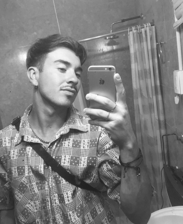 BKingbm's tweet photo. De cual hetero subo sus nudes? #heteroscalientes #heterosengañados https://t.co/i3I5htyZYE