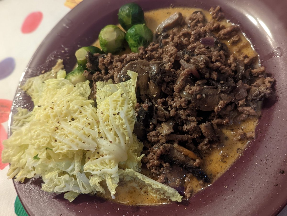Ashy_the_Bear's tweet photo. Mince Beef Stroganoff with obligatory sprouts 😬
6g carbs, 69g fat, 36 protein
#keto #ketorecipes #ketodiet #ketovore #ketofriendly #ketoaf #ketofood #ketostrong #ketolifestyle #ketolife #ketolicious #ketoliving #ketolowcarb #ketodinner #ketocooking #ketogenicdiet #ketogenic https://t.co/6E4h5HSaZe