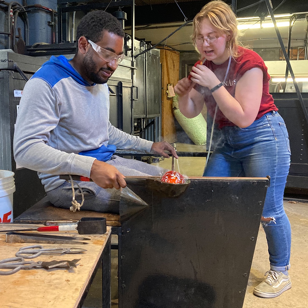 Create an #Ornament perfect for the #holidayseason , or learn the intricacies of flameworking and create glass icicles during November &amp; December as part of our Make-Your-Own Experience program!



More info at wheatonarts.org/learn/myo/