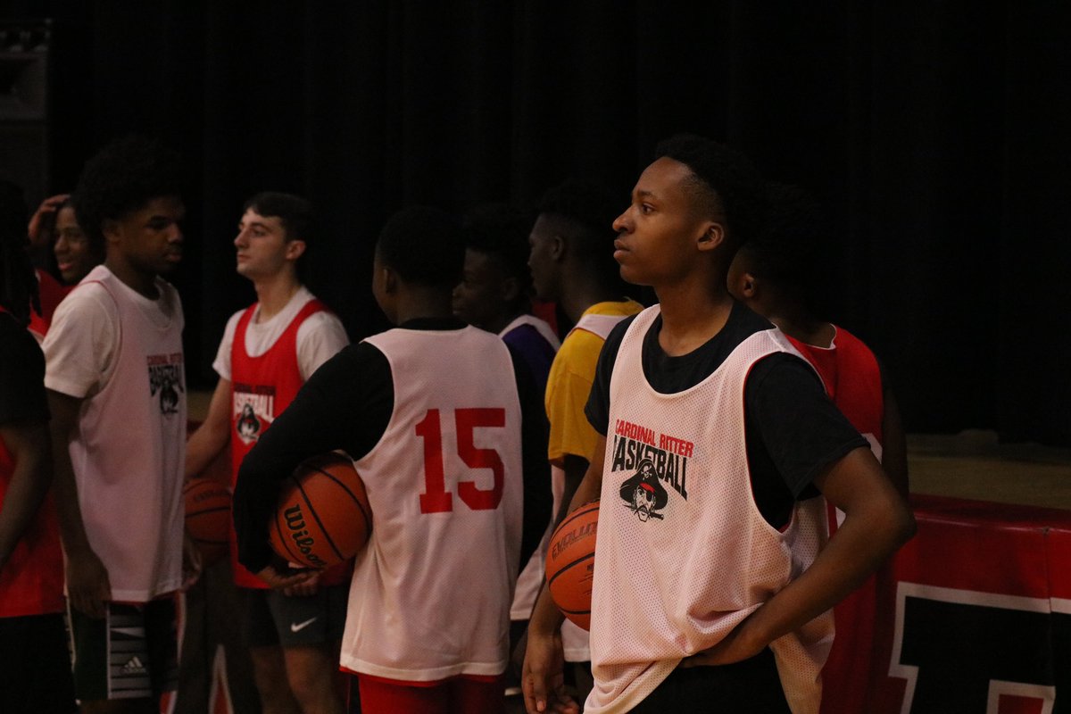 CRHS_Hoops's tweet photo. Some views from our Red vs. White scrimmage yesterday 🔴🏀⚫️ #CRBB https://t.co/4qMvc9yQcG