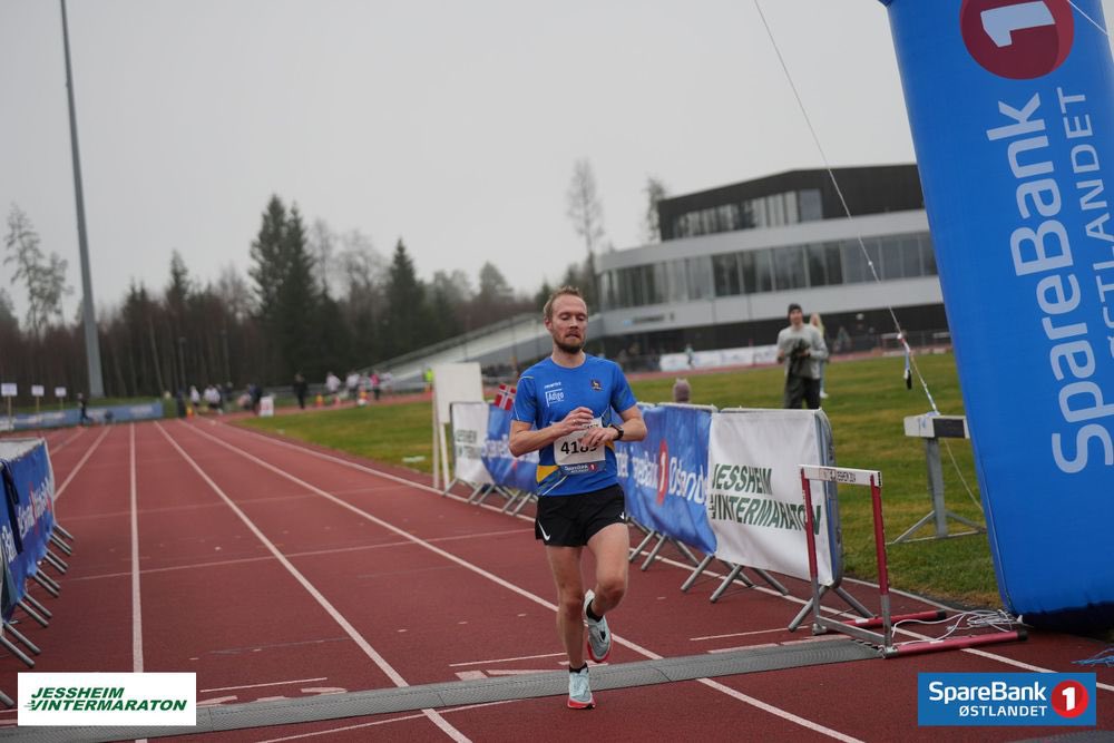 Run161com's tweet photo. Finally!

After a year of rough races, today’s half at #vintermaraton marked a turn of the tide.

Ran comfortably with a big group the first 12km, then took off and ran home for a two minute negative split.

That was good enough for 1:17:15 and a new PB by almost two minutes 🙏 https://t.co/FzHmNvzZWB