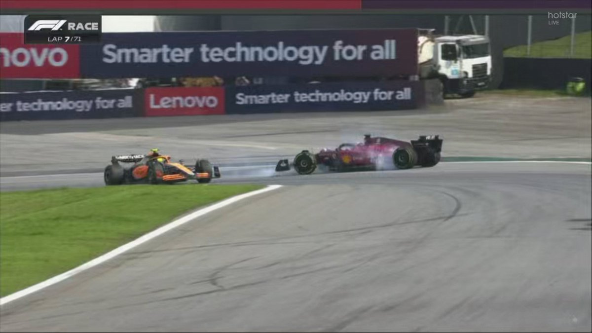 ferventmsports's tweet photo. Dramatic start after the safety car https://t.co/3SvFe0Dz6f
