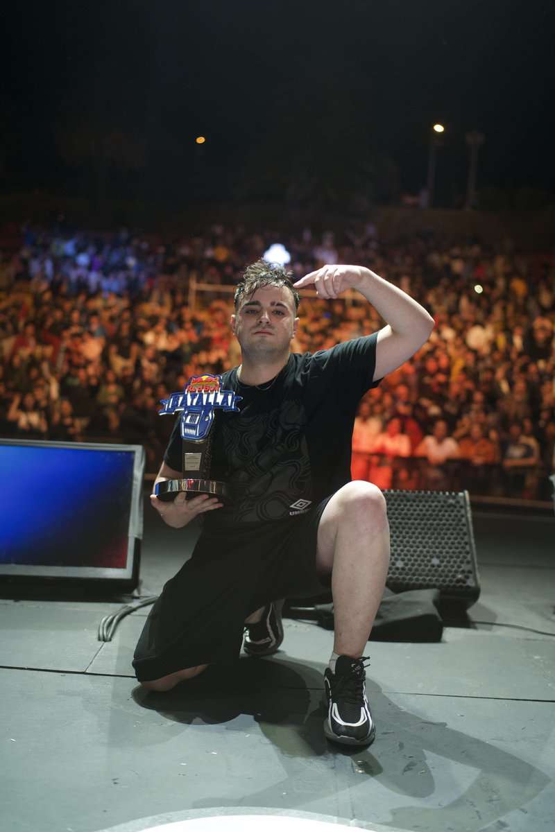 Él? Mi representante para #RedBullBatalla 🔥 Queda bien representado el país, sin duda 🙌👏