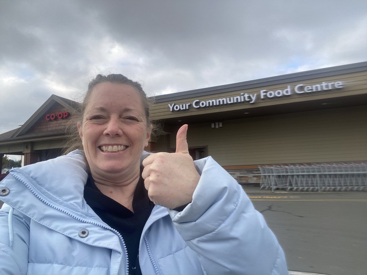 COCF_Community's tweet photo. Thank you @peninsulacoop for your incredible generosity in supporting Community Options for Children and Families with $2,000 in gift cards.

Our Executive Director @kathelburt can’t say enough good things about the way you give back to the community.
#community #donation https://t.co/n7P7wUe5Hh