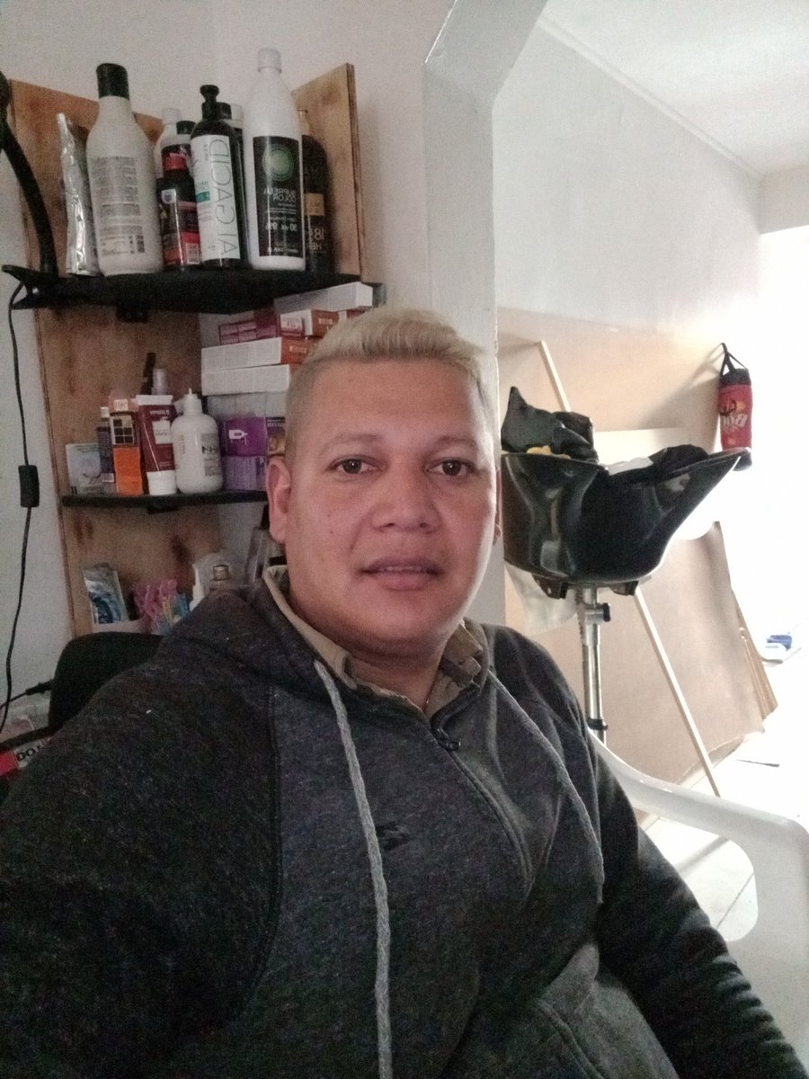 diegode07686619's tweet photo. Disfruta la vida que es una sola https://t.co/oEo55aZ7Jq