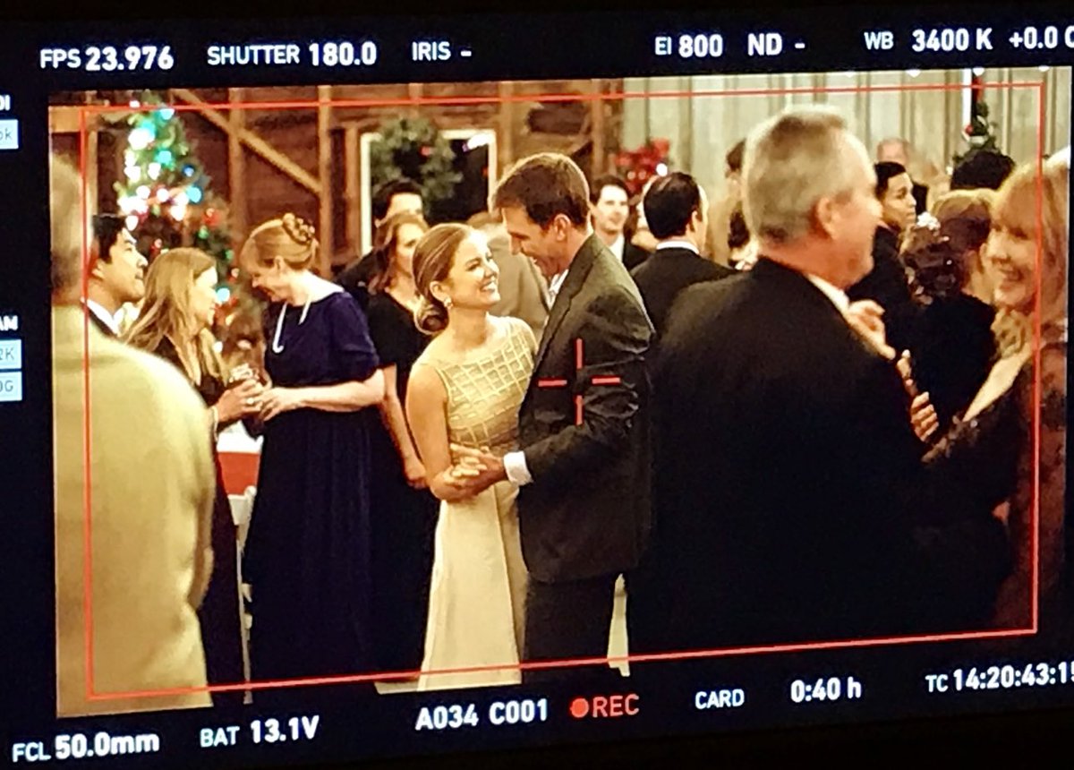 MarkusBHill's tweet image. Sounds like my Sunday night just got busy! #MyChristmasPrince ⛄️ @AlexisKnapp @ChelseaGilson @bradbenedict @C_Shaughnessy @AlexanderCallum #MarinaSirtis @SamIrvin8 #JaneCarr #ParkerStevenson #PamelaSueMartin #TylerClark