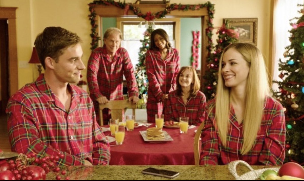 MarkusBHill's tweet image. Sounds like my Sunday night just got busy! #MyChristmasPrince ⛄️ @AlexisKnapp @ChelseaGilson @bradbenedict @C_Shaughnessy @AlexanderCallum #MarinaSirtis @SamIrvin8 #JaneCarr #ParkerStevenson #PamelaSueMartin #TylerClark