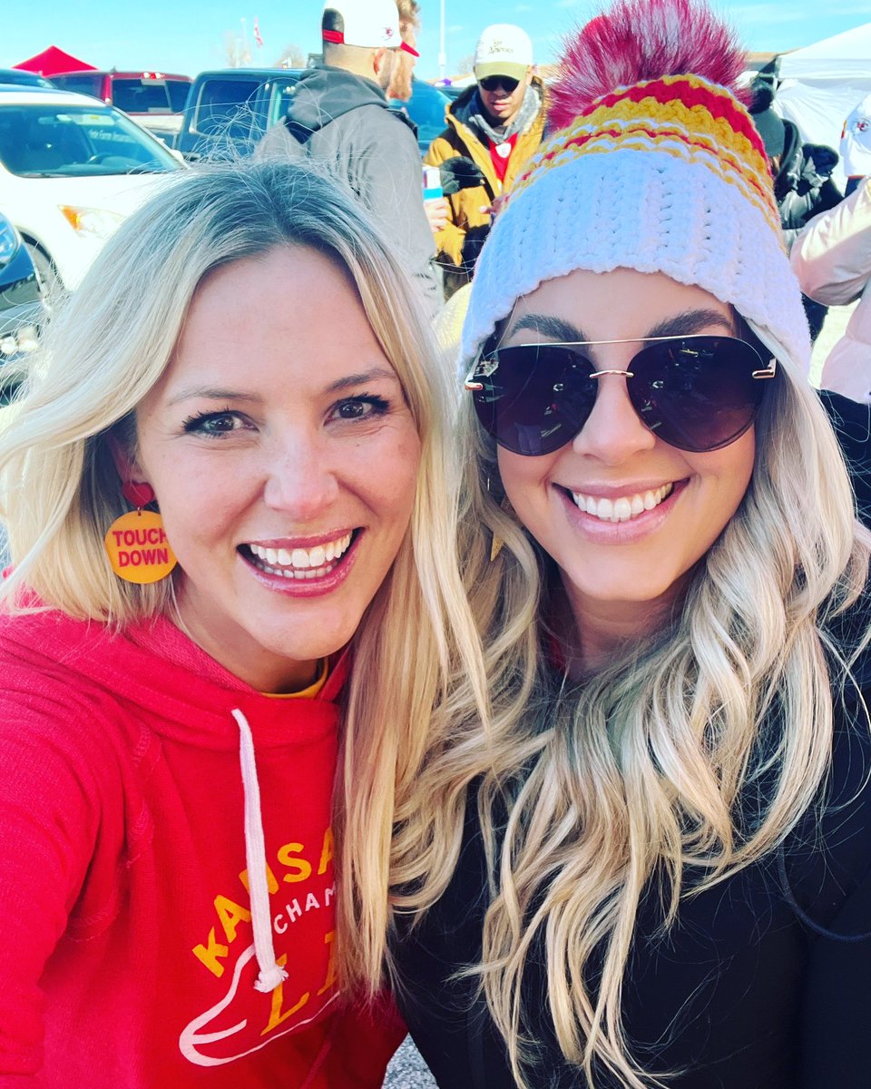 Happy birthday, beautiful!!! @MeganKlopp1 #chiefskingdom @Chiefs #chiefs