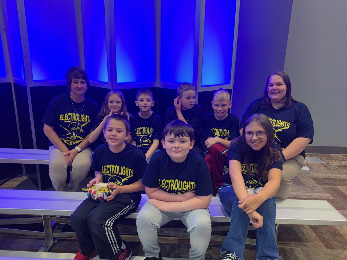 bucschools's tweet photo. Congratulations to the Hurley Electrolights on winning the Innovation Award at the Robotics Competition at the Southwest Virginia Higher Education Center.#ProudofYOU! https://t.co/rjIpc9fE1J