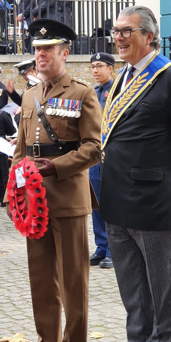 MiddlesexDeputy's tweet photo. Middlesex masons remember the fallen at Richmond War Memorial.
Lest we Forget https://t.co/KjqK2sPE2m