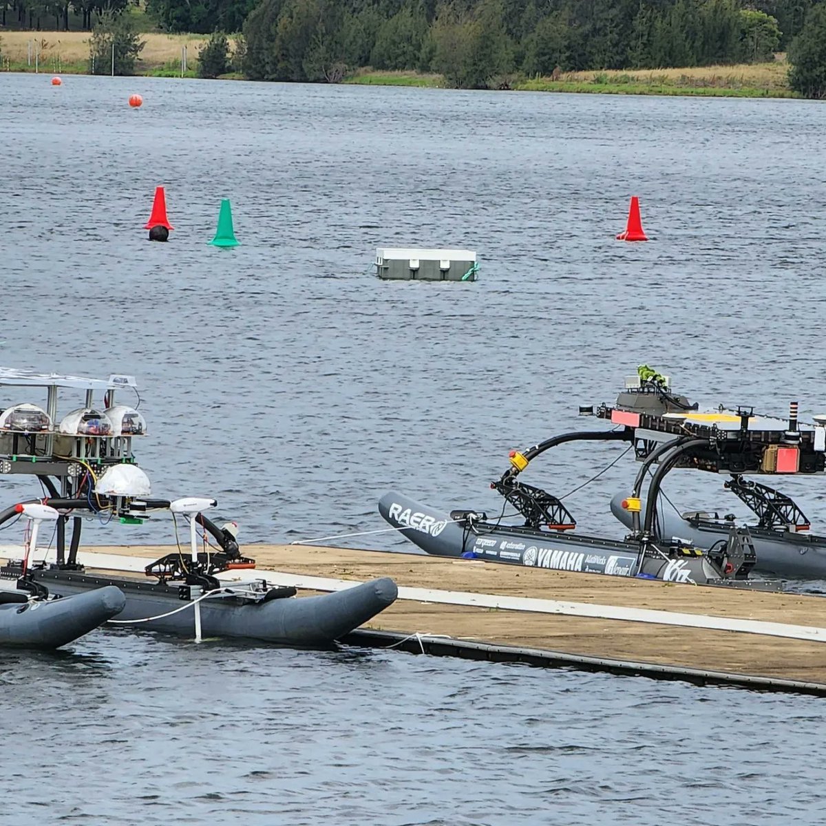 RAERrobotics's tweet image. G&apos;day mate! #RobotX and #Minion are in the land down under competing at the Maritime RobotX Challenge! They&apos;ve been sending some sweet photos to us here at #embryriddledaytona 
And #congratulations to them for qualifying for the #semifinals 
GOOOOOO MINION!!!