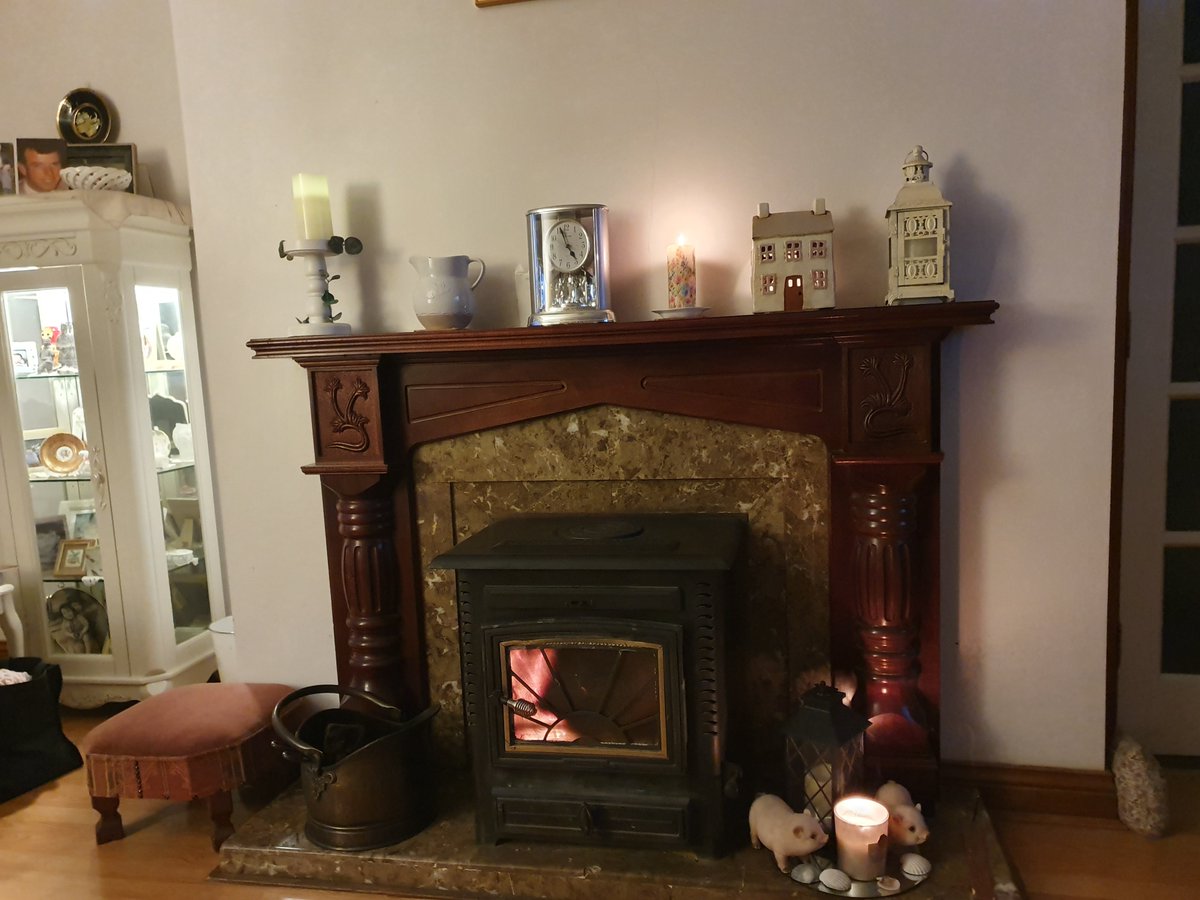 carolinecareyfi's tweet photo. #irelandsfittestfamily  cosy evening...a few laughs with @londisireland . Happy out https://t.co/vf7xrfwGyy