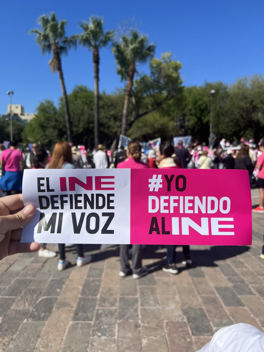myropa's tweet photo. #ElINENoSeToca #marchaINE #Monterrey https://t.co/BYvt1JXzny