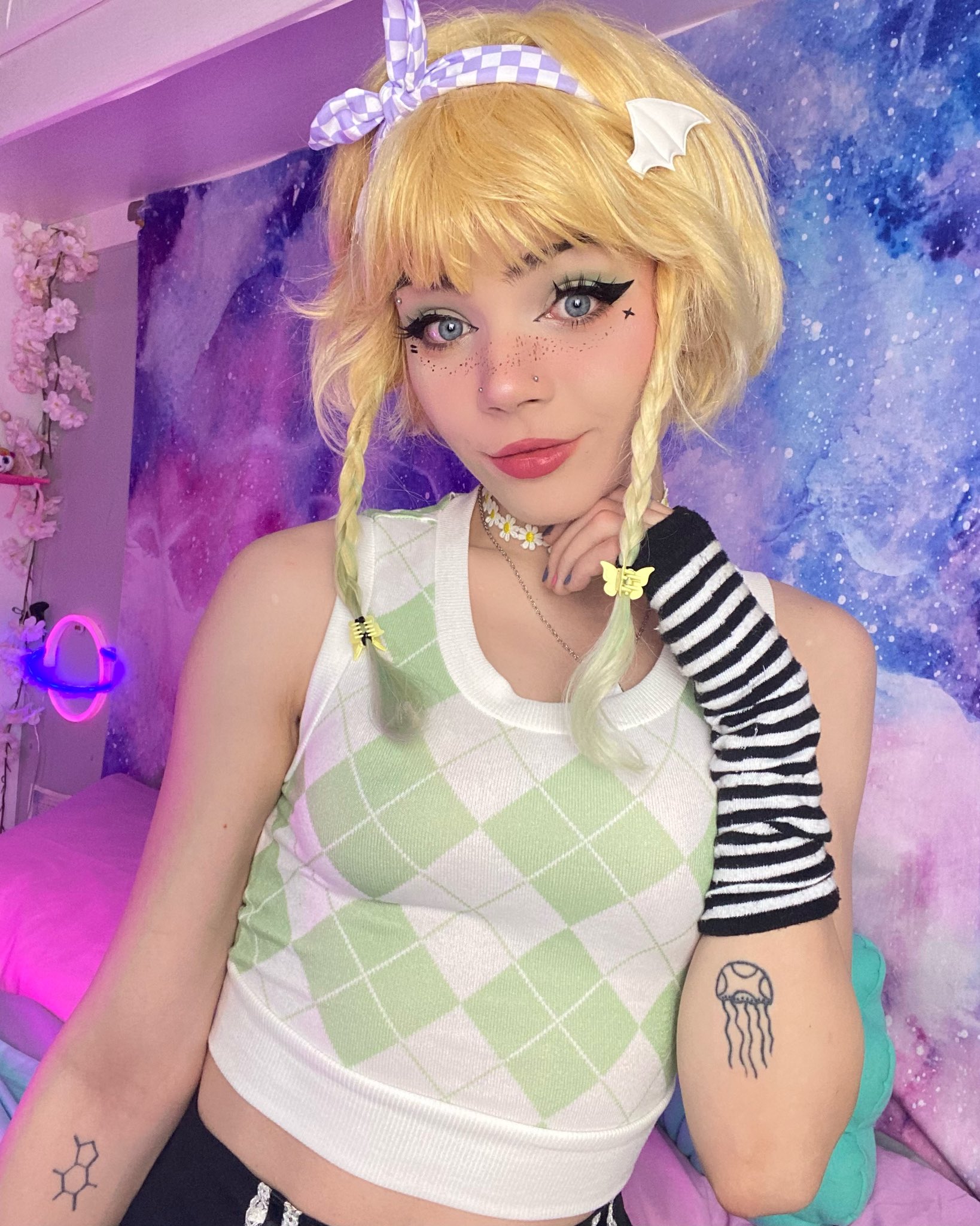 hewwo:3🌸 https://t.co/2fAkOGjGmz