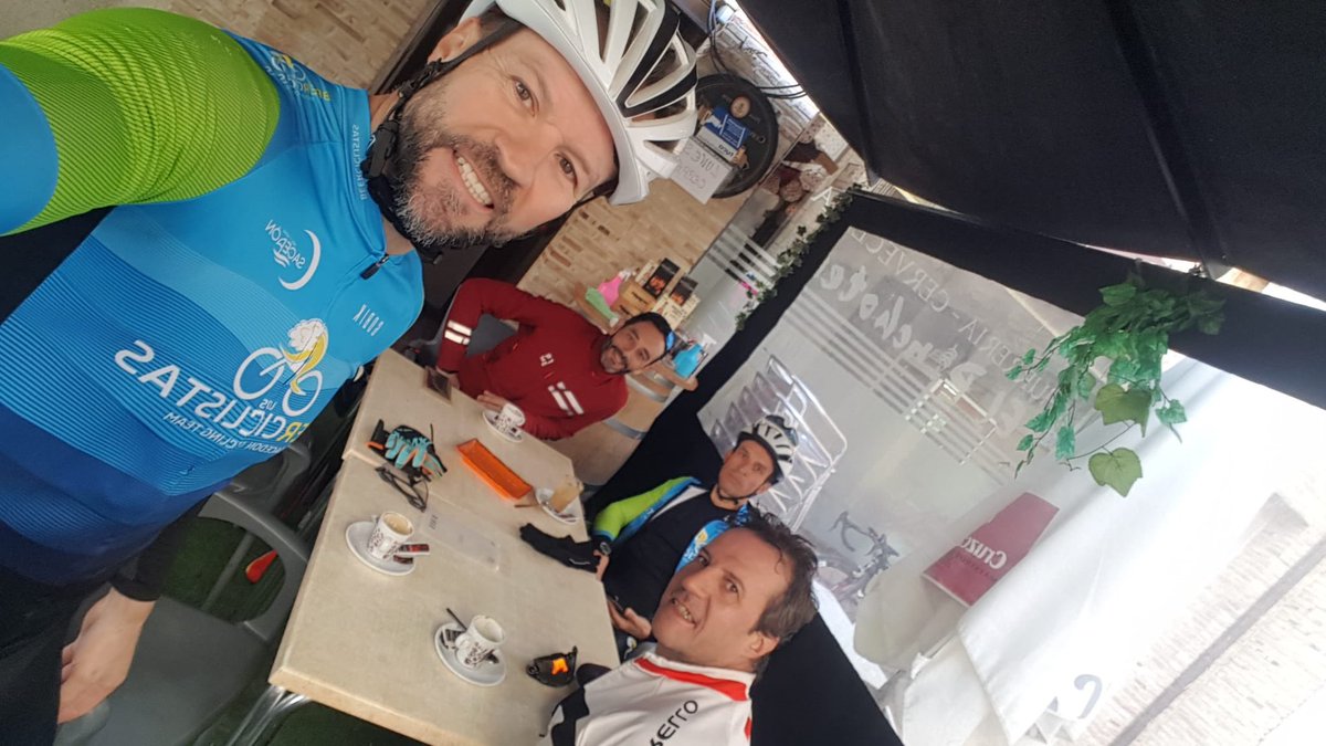 jos_arr's tweet photo. Con mis hermanos que hacía mucho que no rodamos juntos https://t.co/CBiCyarsWW