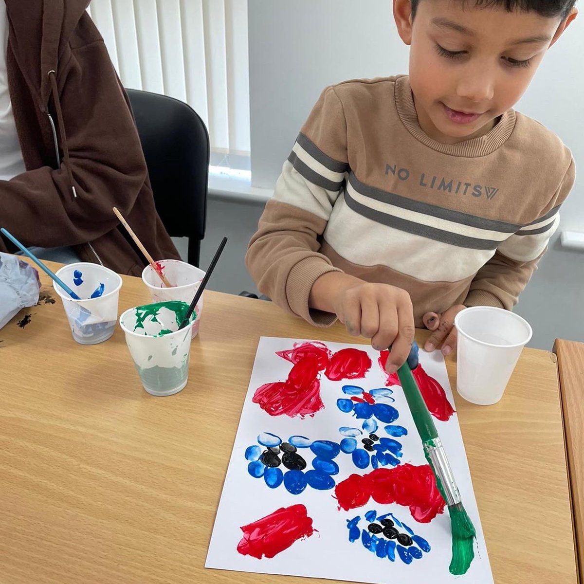 MollysGift6's tweet photo. We will remember them ❤️ the children created a poster yesterday for #RememberanceDay at our #SaturdayClub 🌺

We love teaching new things in a fun way! We got active &amp; played Boccia &amp; Badminton 🏸 followed by some spaghetti &amp; sandwiches 😋

#MW6
#MollysGift
#ToHelpEveryoneSmile https://t.co/OfApRqg2Tp