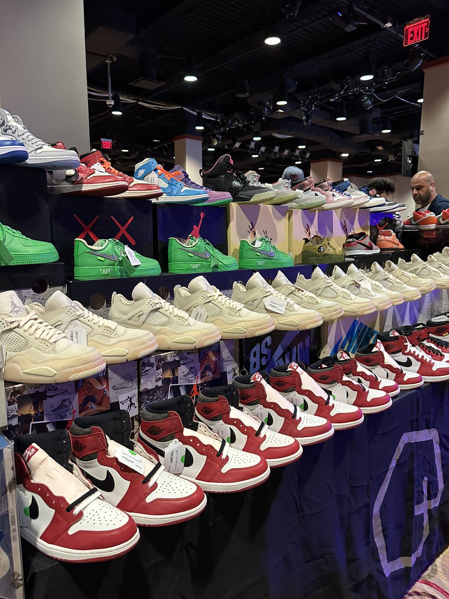 ShadeTV's tweet photo. We’re all getting a pair! 🤞🏽 #manifesting
@snkr_twitr @MrUnloved1s
#sneakers #kotd #dripcity https://t.co/GRulSAoH7a