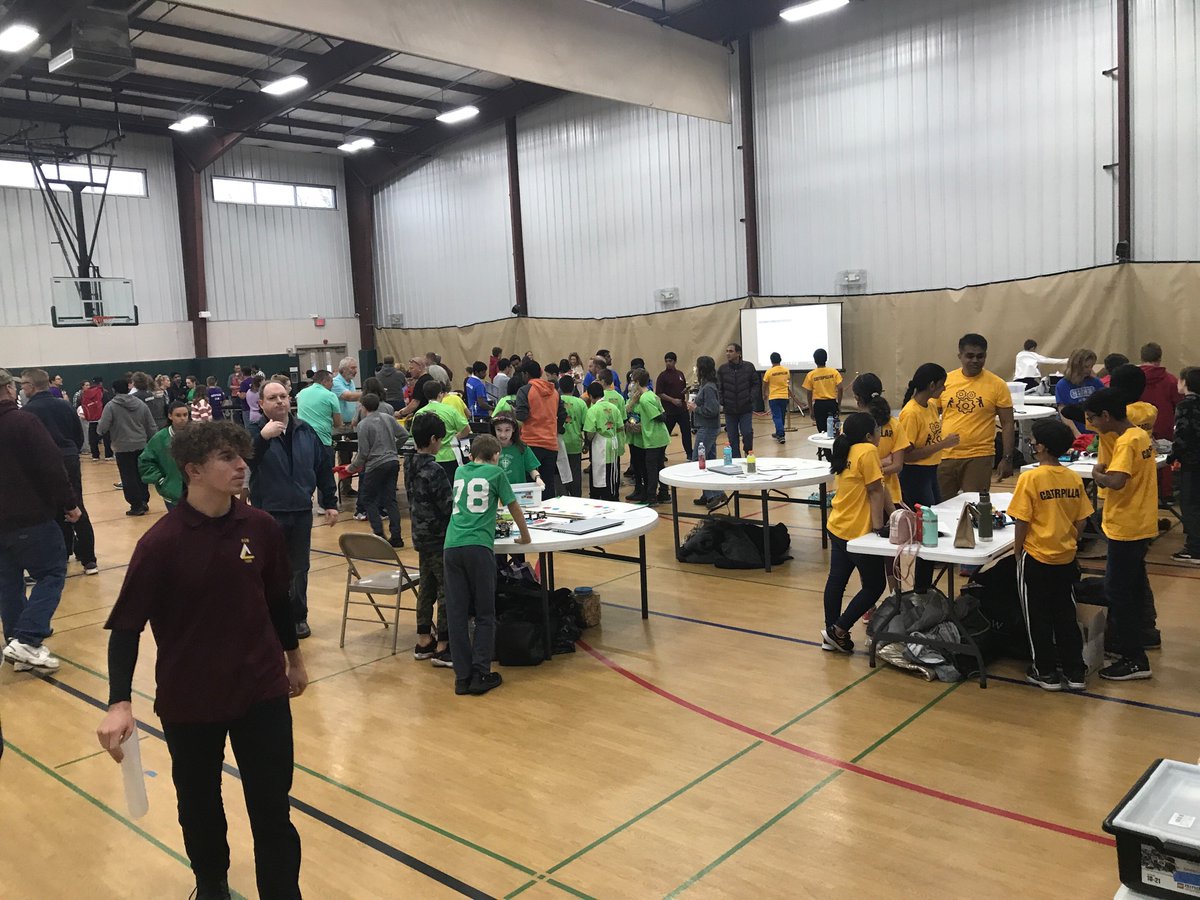 HowRobotics's tweet image. Our team had a fun day yesterday teaming up with our FLL team, The Learning Machine to volunteer at the Peoria Daarul Uloom scrimmage and at the same time promote FTC. Brings back good memories! It was fun to watch different robots tackle the Super Powered missions this year.
-
-