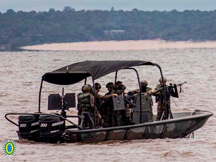 exercitooficial's tweet photo. Exercício no Terreno da Escola de Comando e Estado-Maior do Exército acompanha demonstração de capacidades do Centro de Embarcações do Comando Militar da Amazônia e atividades que envolvem estruturas estratégicas de defesa.
#BraçoForte https://t.co/tnAGGqL2U4