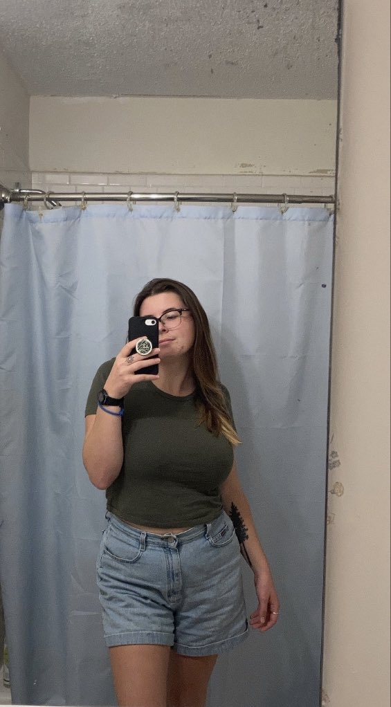 pel mooper (they/them) tweet media