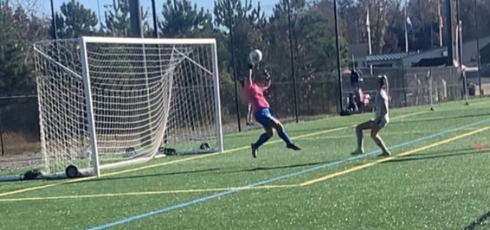 Action shot from the weekend! I only gave up 1 goal after three games. Saved this shot! #gklife #keepworking @NcsaSoccer @ImYouthSoccer @SoccerMomInt