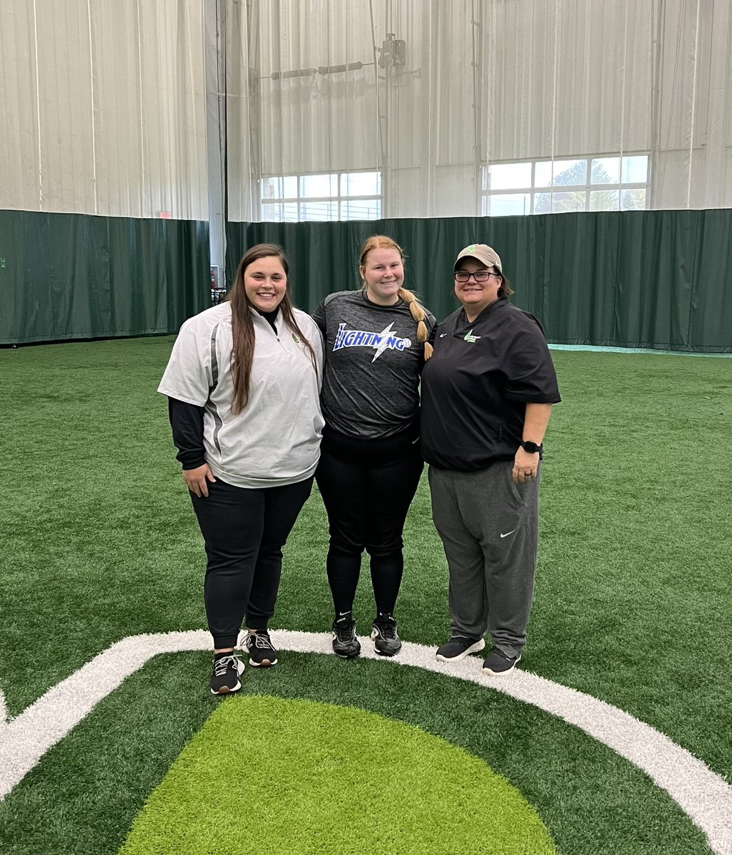BBaughman12's tweet photo. Had such an amazing day with the coaching staff and players at Wilmington  College. Got in a great workout, and I’m thankful for the coaches and players that made this camp possible! Super thankful for the opportunity! #GoQuakers @DubC_Softball https://t.co/LJvDtxtSby