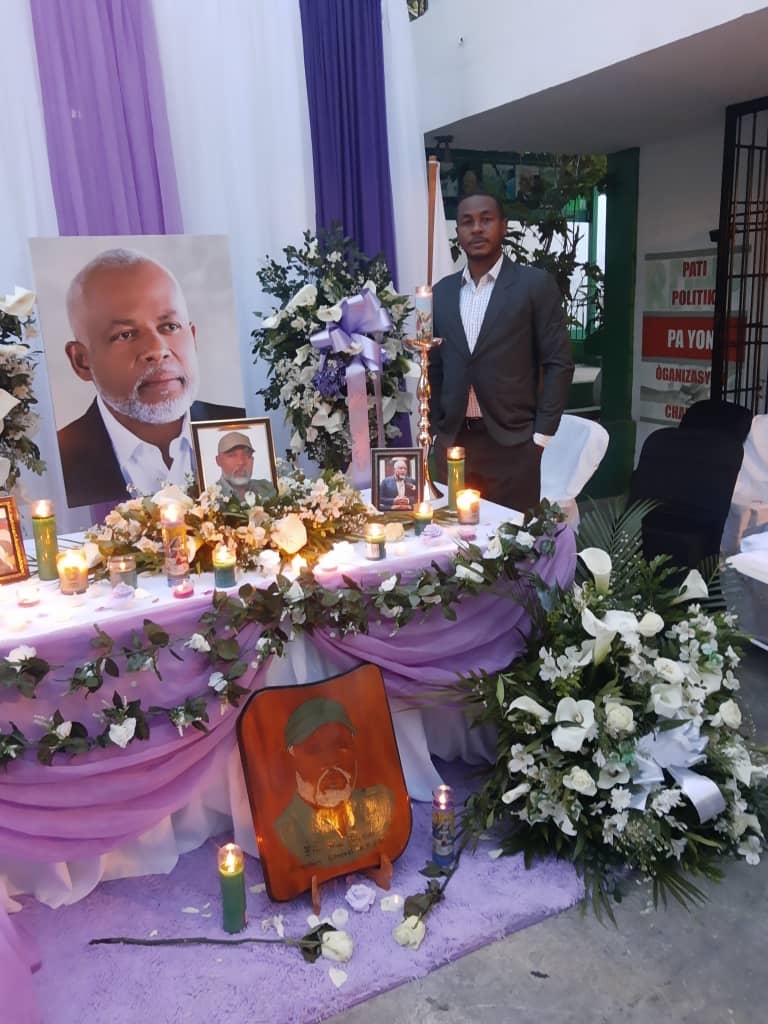 Jos_Anders's tweet photo. SG Éric Jean-Baptiste mwen swete ke espri pwogresis u kontinye briye nan mitan nu!Mwen sonje tikoze nou te genyen Fon kochon nan moman nou t'al rankontre ak moun nan peyi Me Jonas Revange. Nu te pale de yon pwoje ekonomik riral pou tout peyizan nou yo. Men elas! Rèv la retade. https://t.co/1xfvvIzFvo
