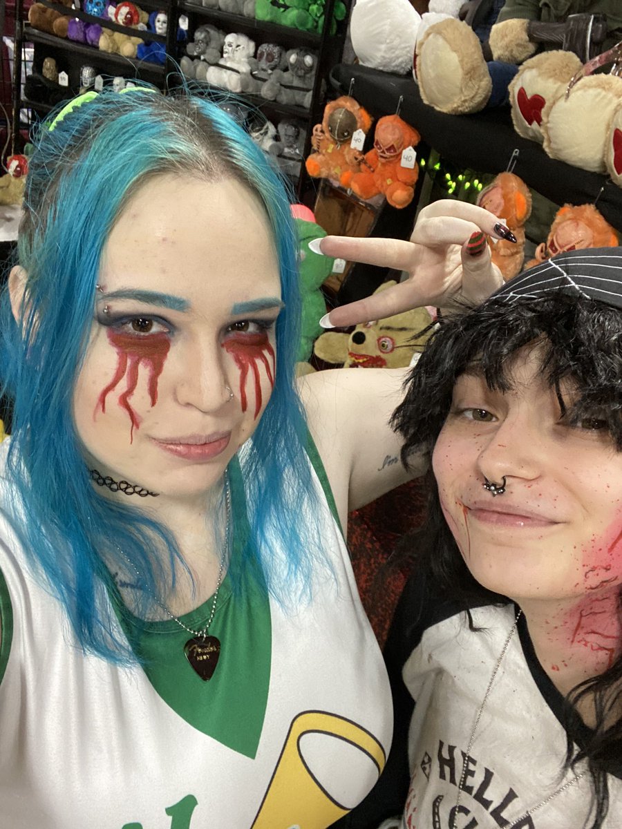 Dana_pool0831's tweet photo. since the con had no ADA accommodations AT ALL, and wasn’t  organized, I didn’t get to meet @RobertBEnglund …I cried my eye blood off. I’ll have to keep my eyes out for him at more cons. Remember folks:Not all disabilities are visible. not having ADA accommodations is illegal https://t.co/ztmSBrIn7Q