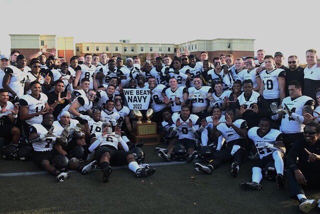 jetthompson2's tweet photo. Congratulations to @TobyThompson17 and his teammates for beating Navy, and bringing home the Prep School CIC Trophy. Go Army! https://t.co/bNNSz8lVSU