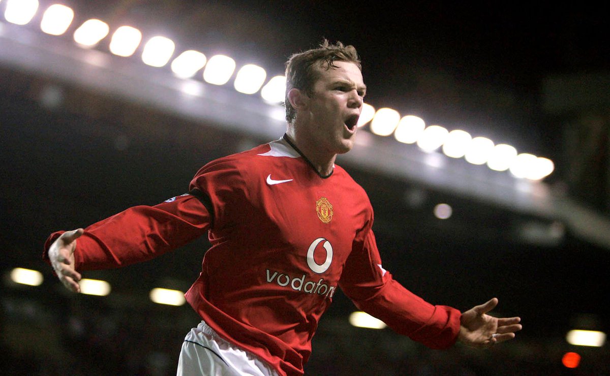 Di hati fans Manchester United. Wayne Rooney akan selalu lebih besar ketimbang Cristiano Ronaldo.

#poroshalangid