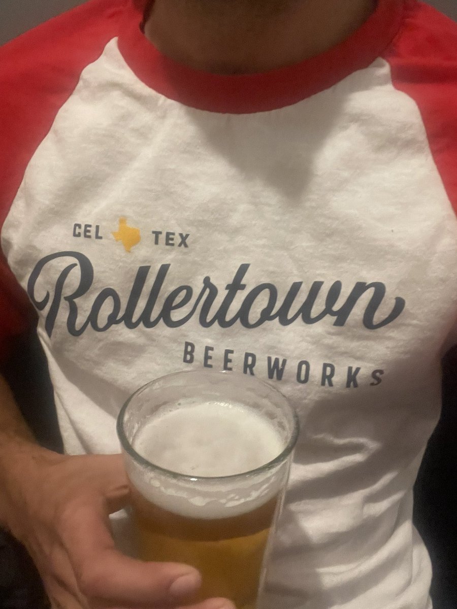 adammarqq's tweet photo. @rollertown enjoying a big German out here at @zolisnypizza in Fort Worth! https://t.co/a1dyN7FYkn